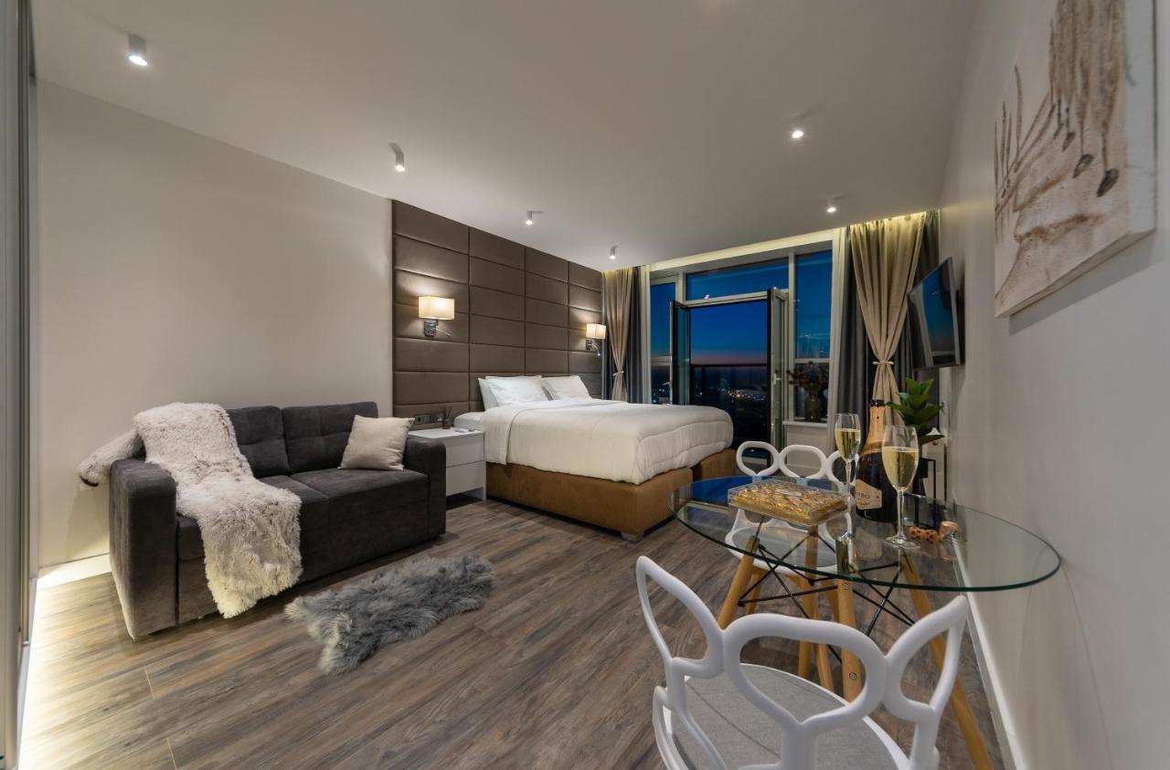 Victory-29 Luxury Apartment Center เคียฟ ภายนอก รูปภาพ